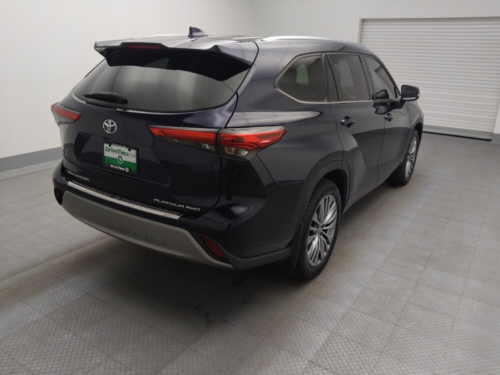 2020 Toyota Highlander in Lakewood, CO 80215 - 18117455 9