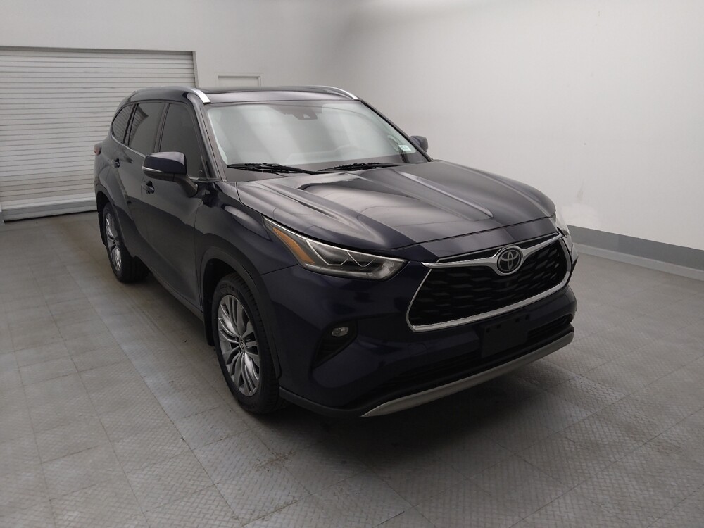 2020 Toyota Highlander in Lakewood, CO 80215 - 18117455 13