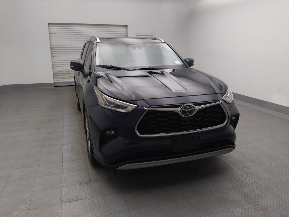 2020 Toyota Highlander in Lakewood, CO 80215 - 18117455 14