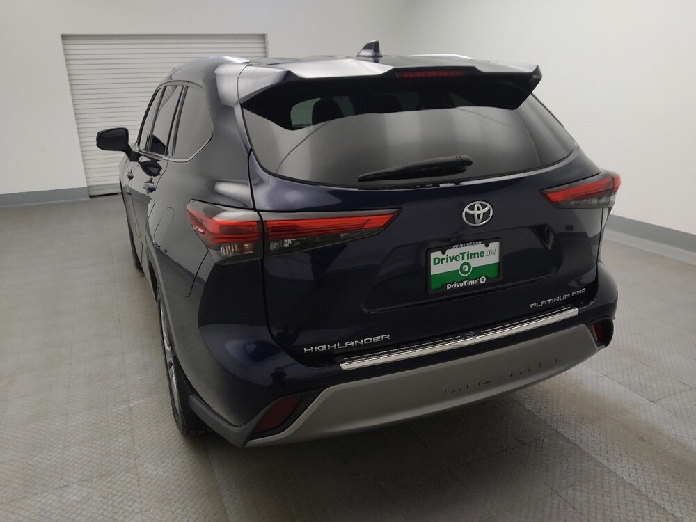 2020 Toyota Highlander in Lakewood, CO 80215 - 18117455 6