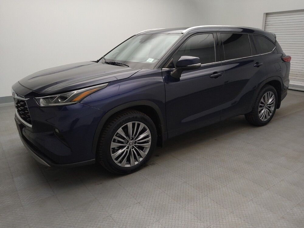 2020 Toyota Highlander in Lakewood, CO 80215 - 18117455 2