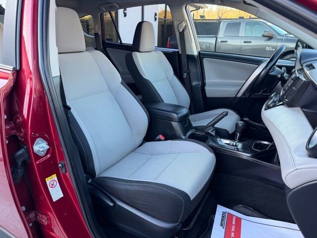 2018 Toyota RAV4 in Knoxville, TN 37920 - 18117460 17