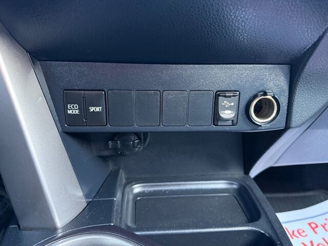 2018 Toyota RAV4 in Knoxville, TN 37920 - 18117460 25