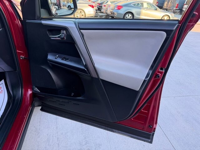 2018 Toyota RAV4 in Knoxville, TN 37920 - 18117460 11