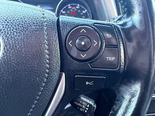 2018 Toyota RAV4 in Knoxville, TN 37920 - 18117460 20