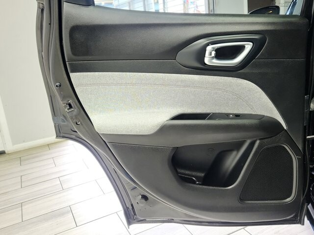 2022 Jeep Compass in Cinnaminson, NJ 08077 - 18117464 12