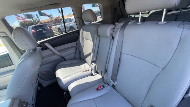 2011 Toyota Highlander in Dallas, TX 75228 - 18117468 16