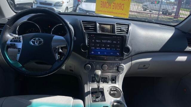 2011 Toyota Highlander in Dallas, TX 75228 - 18117468 18