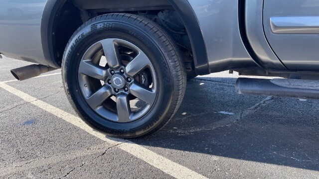 2015 Nissan Titan in Dallas, TX 75228 - 18117470 5