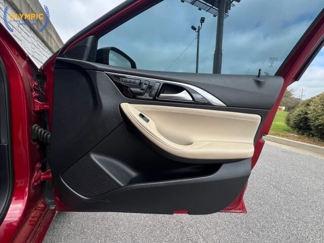 2019 INFINITI QX30 in Decatur, GA 30032 - 18117473 41