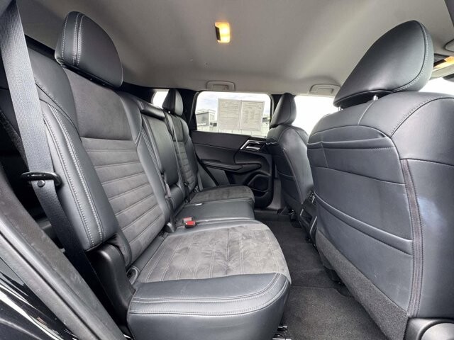 2024 Mitsubishi Outlander in Winchester, VA 22602 - 18117477 11