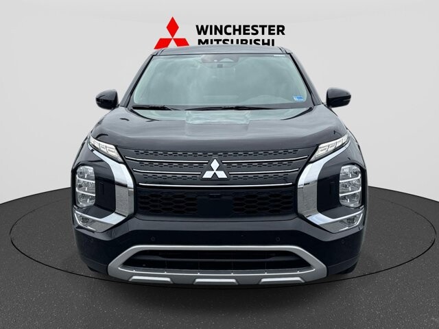 2024 Mitsubishi Outlander in Winchester, VA 22602 - 18117477 6
