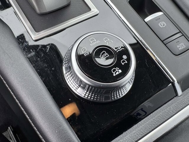 2024 Mitsubishi Outlander in Winchester, VA 22602 - 18117477 21