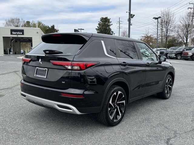2024 Mitsubishi Outlander in Winchester, VA 22602 - 18117477 34