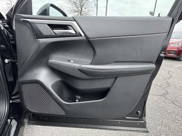 2024 Mitsubishi Outlander in Winchester, VA 22602 - 18117477 40