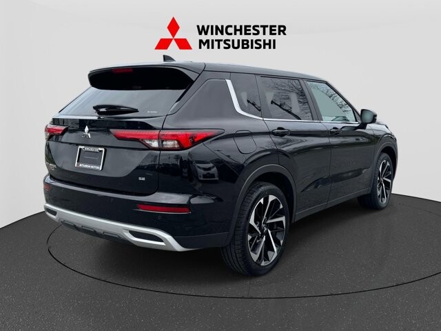 2024 Mitsubishi Outlander in Winchester, VA 22602 - 18117477 2