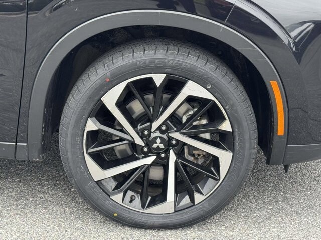 2024 Mitsubishi Outlander in Winchester, VA 22602 - 18117477 7