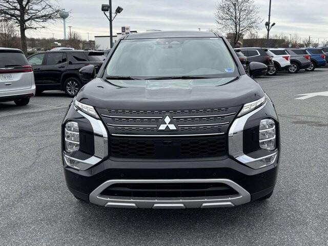 2024 Mitsubishi Outlander in Winchester, VA 22602 - 18117477 38