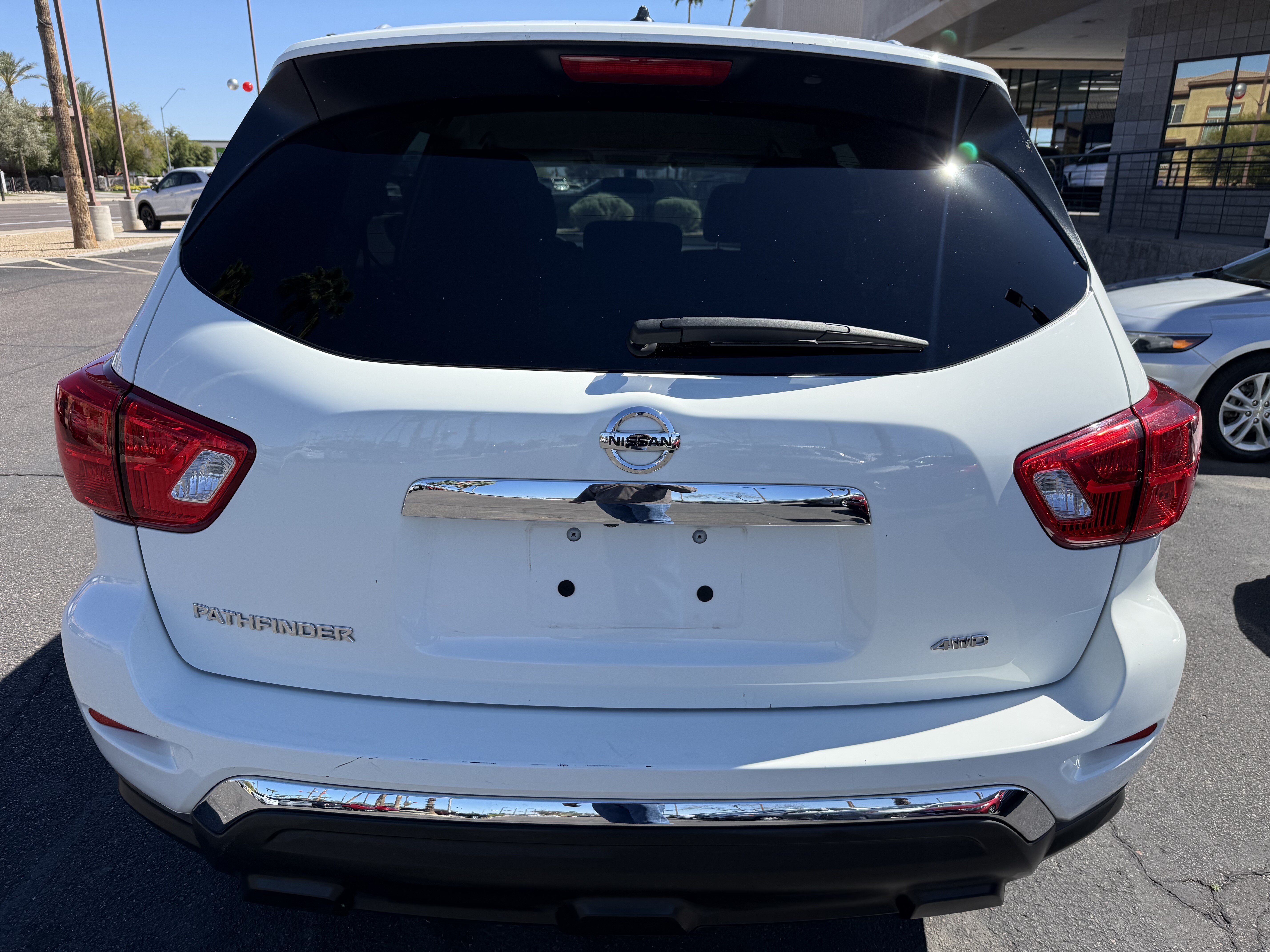 2017 Nissan Pathfinder in Phoenix, AZ 85022 - 18117484 5
