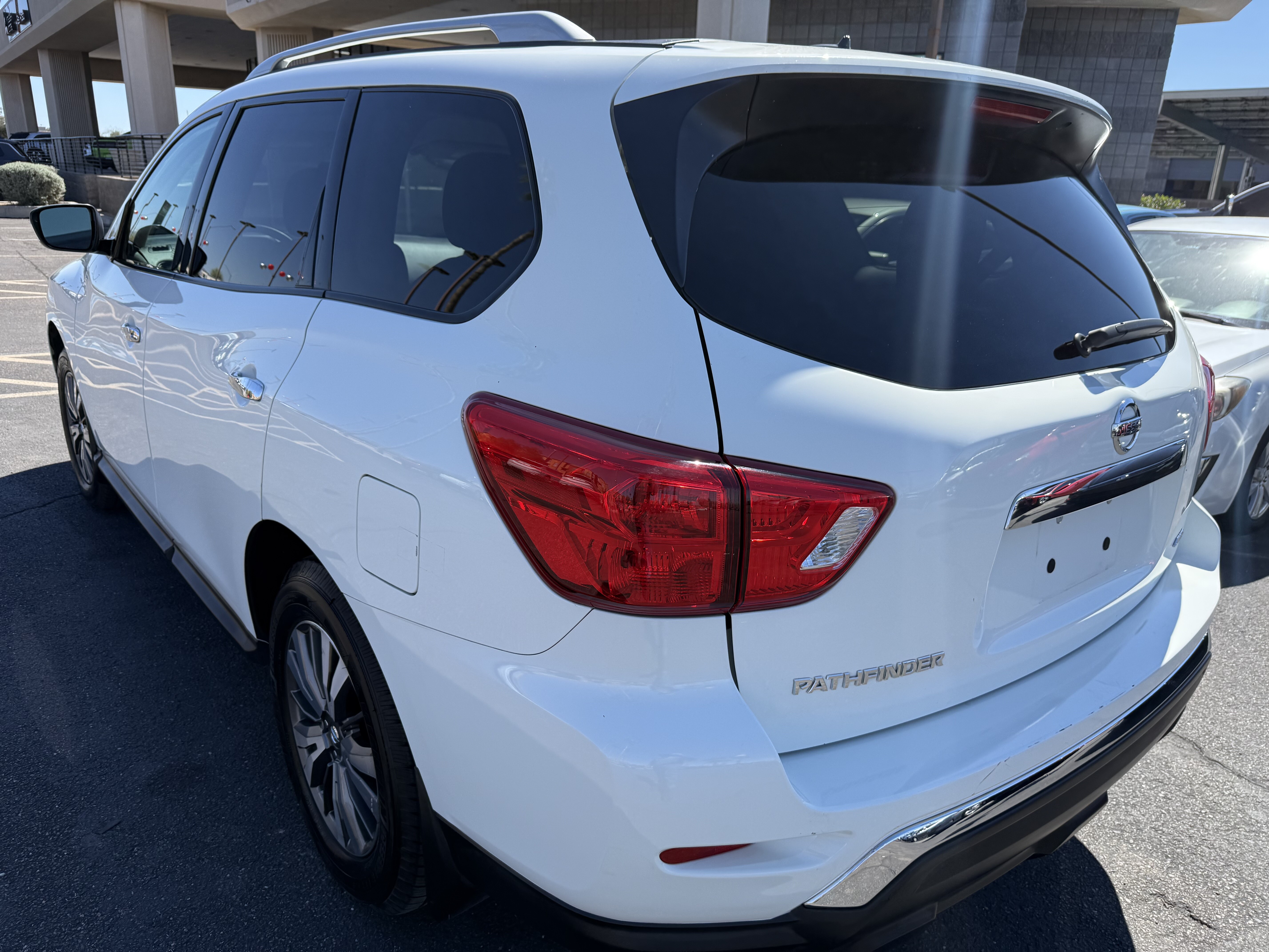 2017 Nissan Pathfinder in Phoenix, AZ 85022 - 18117484 6