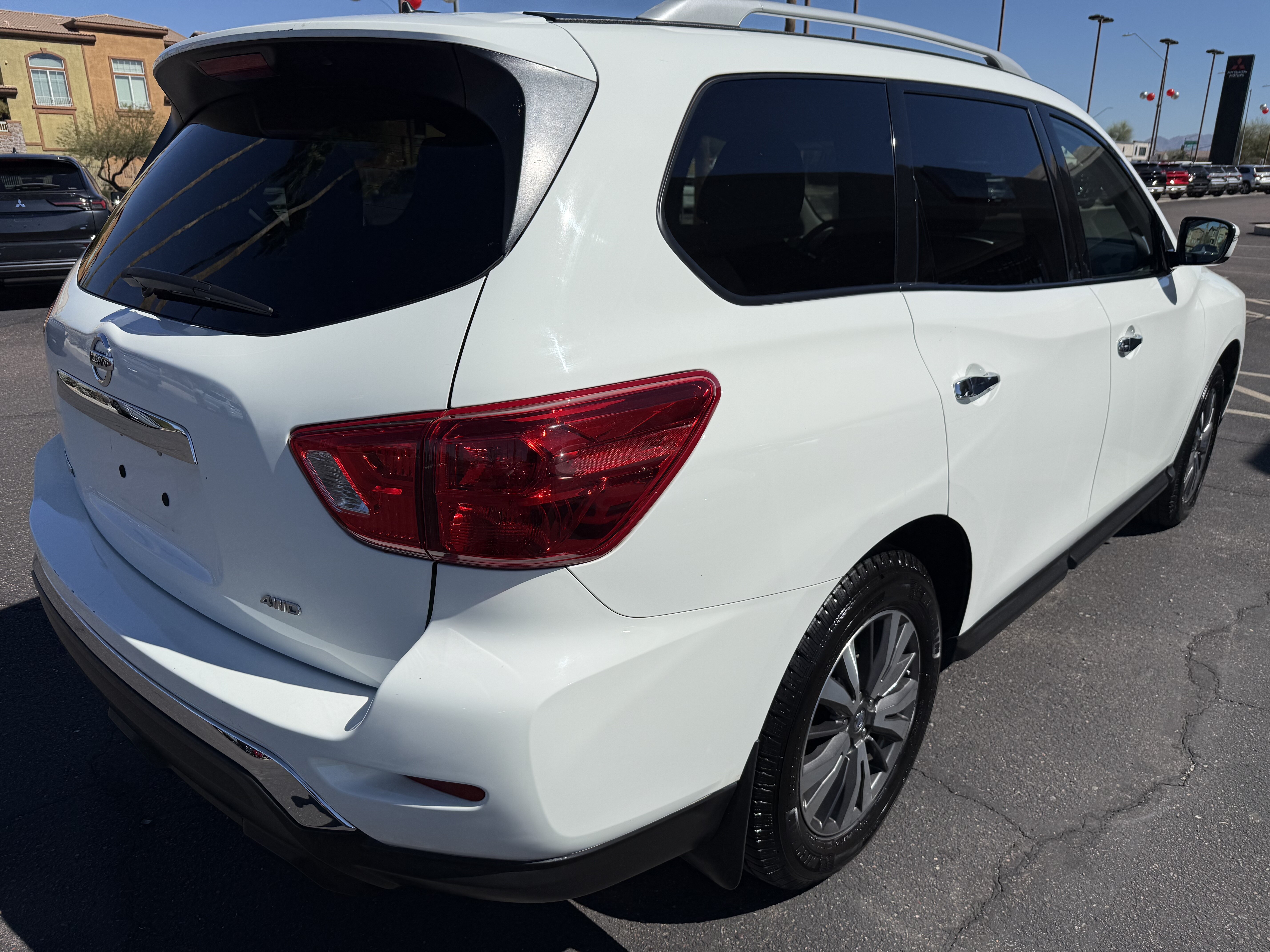 2017 Nissan Pathfinder in Phoenix, AZ 85022 - 18117484 4