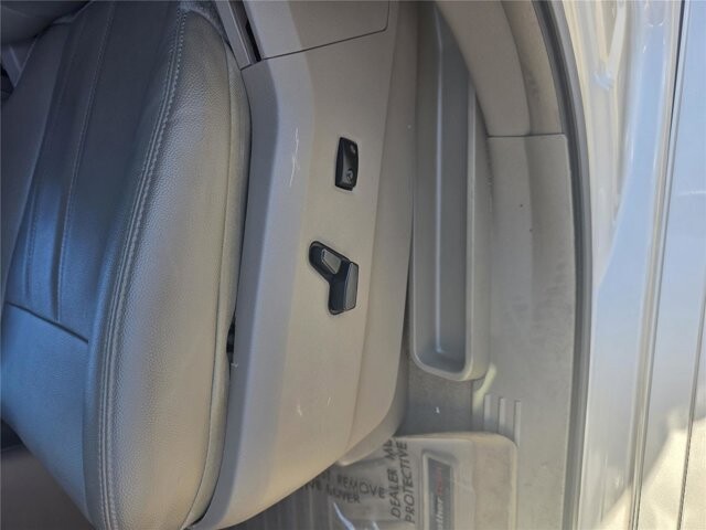 2016 Chrysler Town & Country in Mesa, AZ 85212 - 18117497 13