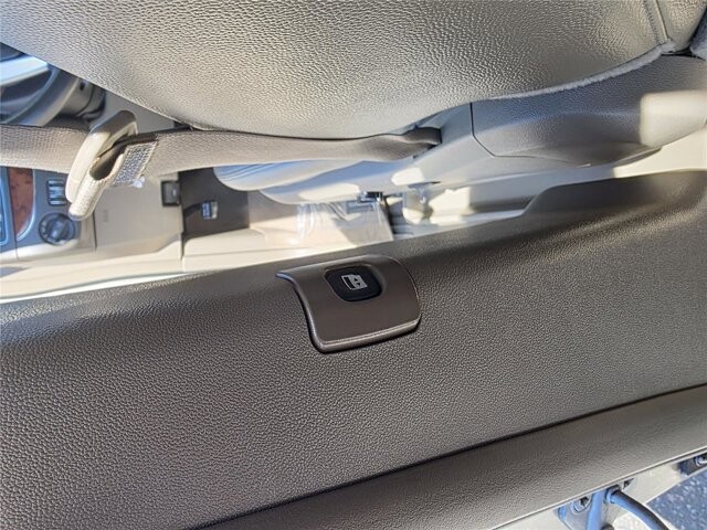 2016 Chrysler Town & Country in Mesa, AZ 85212 - 18117497 27