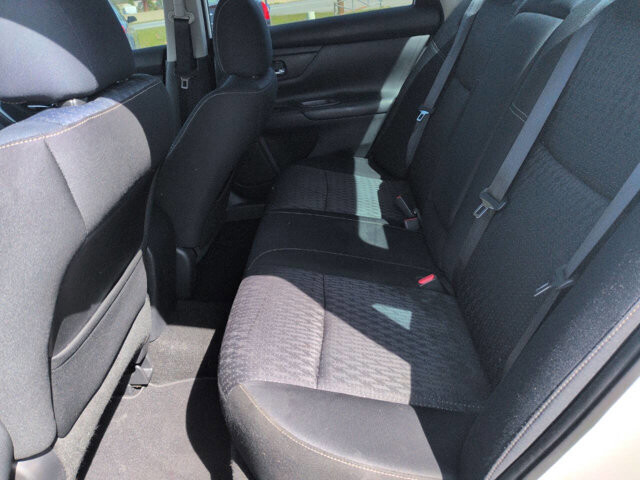 2017 Nissan Altima in North Little Rock, AR 72117-1620 - 18117500 4