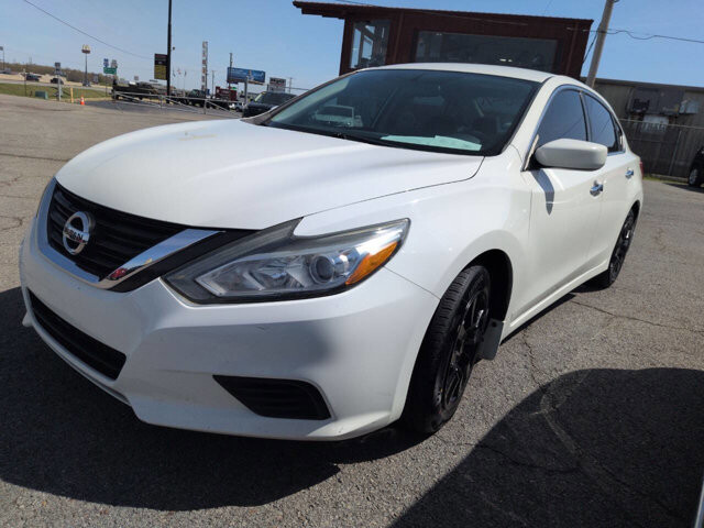 2017 Nissan Altima in North Little Rock, AR 72117-1620 - 18117500
