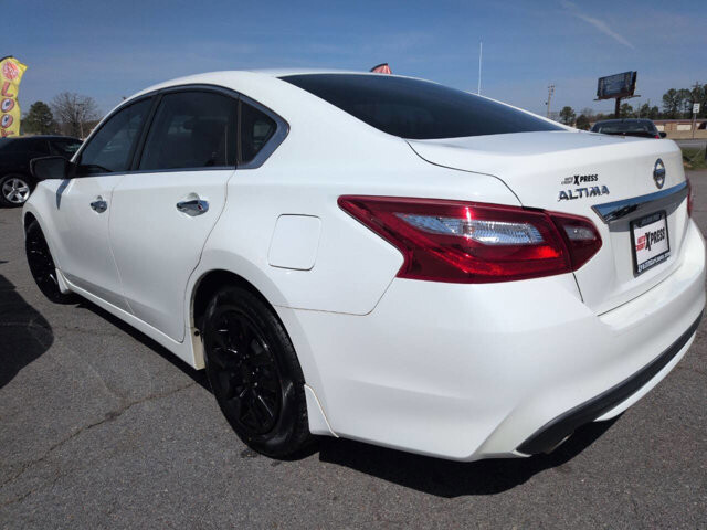 2017 Nissan Altima in North Little Rock, AR 72117-1620 - 18117500 3