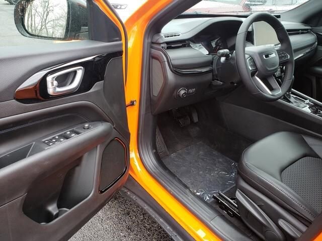 2026 Jeep Compass in Bedford, OH 44146 - 18117502 6