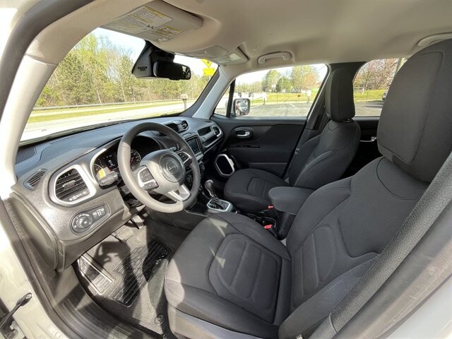 2019 Jeep Renegade in Flowery Branch, GA 30542 - 18117520 8