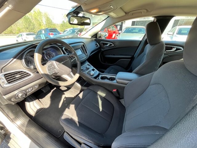 2017 Chrysler 200 in Flowery Branch, GA 30542 - 18117521 8