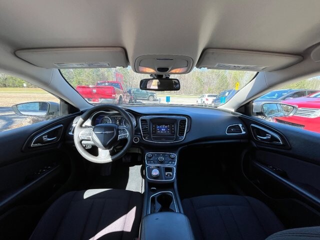 2017 Chrysler 200 in Flowery Branch, GA 30542 - 18117521 7