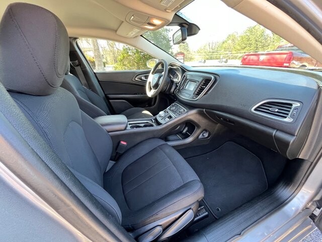 2017 Chrysler 200 in Flowery Branch, GA 30542 - 18117521 9