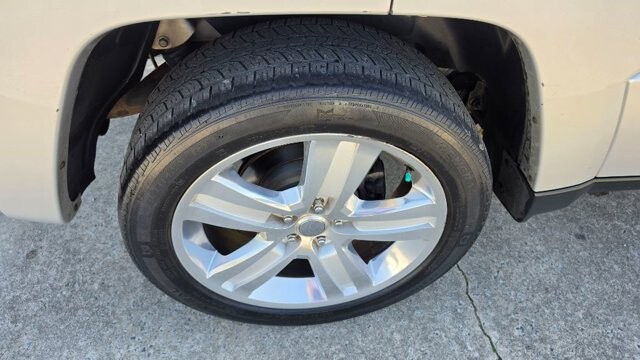 2012 Jeep Liberty in Cartersville, GA 30120 - 18117524 6