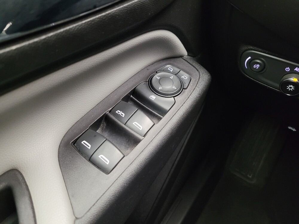 2020 Chevrolet Equinox in Montclair, CA 91763 - 18117527 27