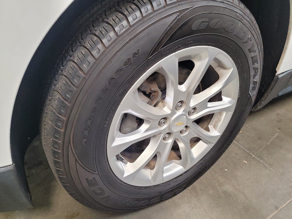 2020 Chevrolet Equinox in Montclair, CA 91763 - 18117527 31