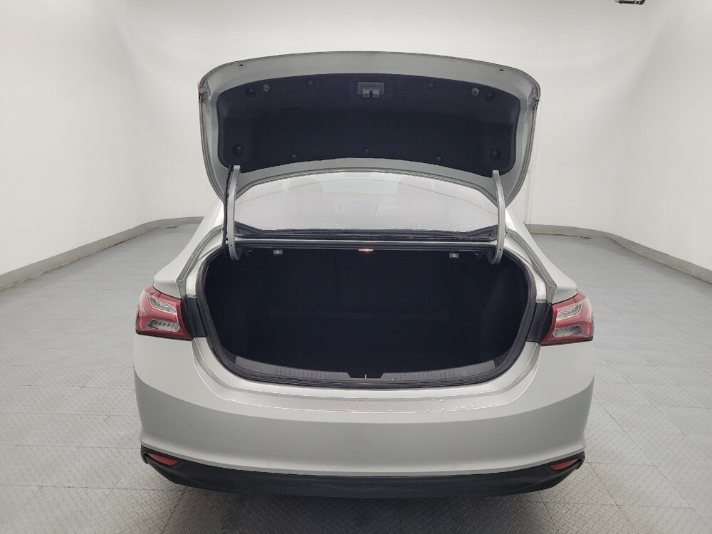 2019 Chevrolet Malibu in Raleigh, NC 27604 - 18117537 29