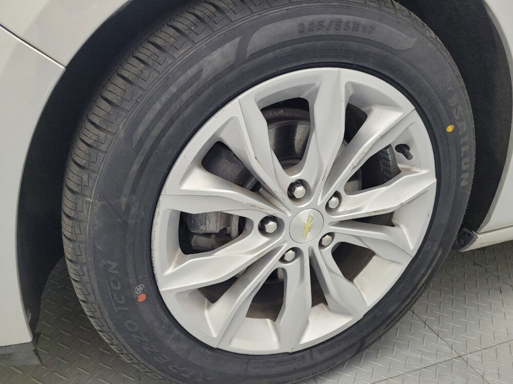 2019 Chevrolet Malibu in Raleigh, NC 27604 - 18117537 31