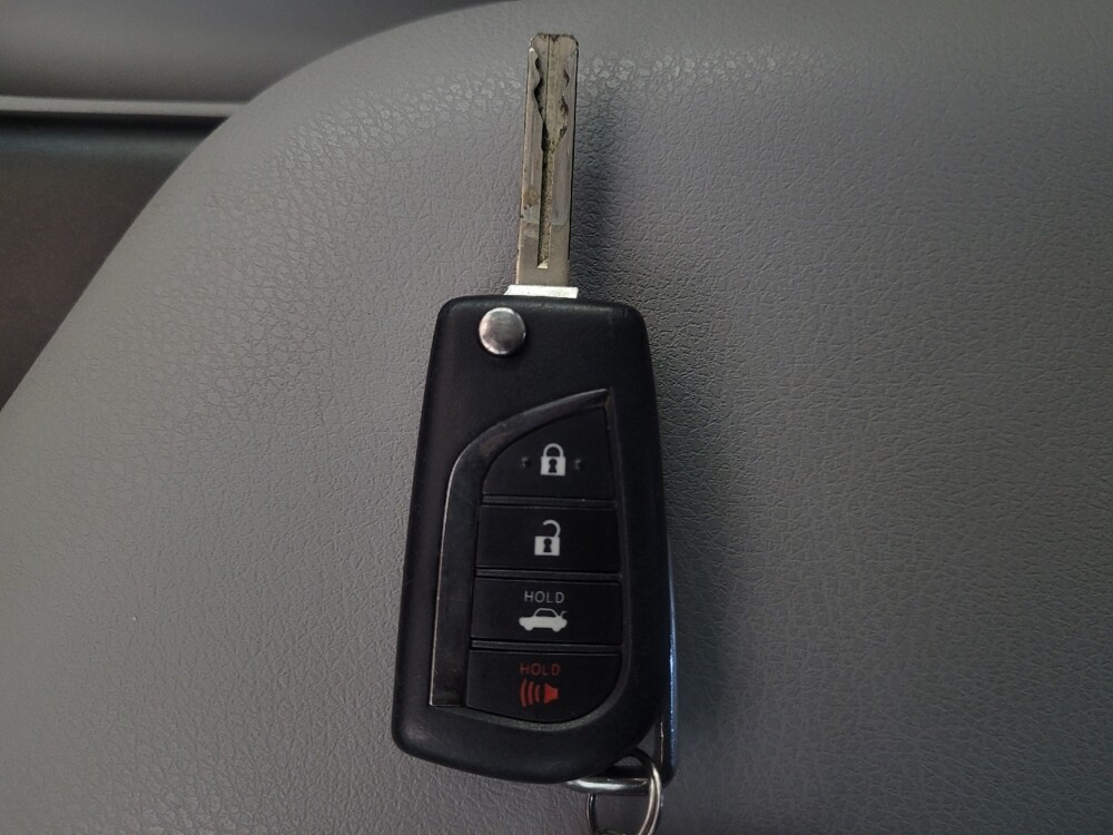 2021 Toyota Camry in Union City, GA 30291 - 18117562 32