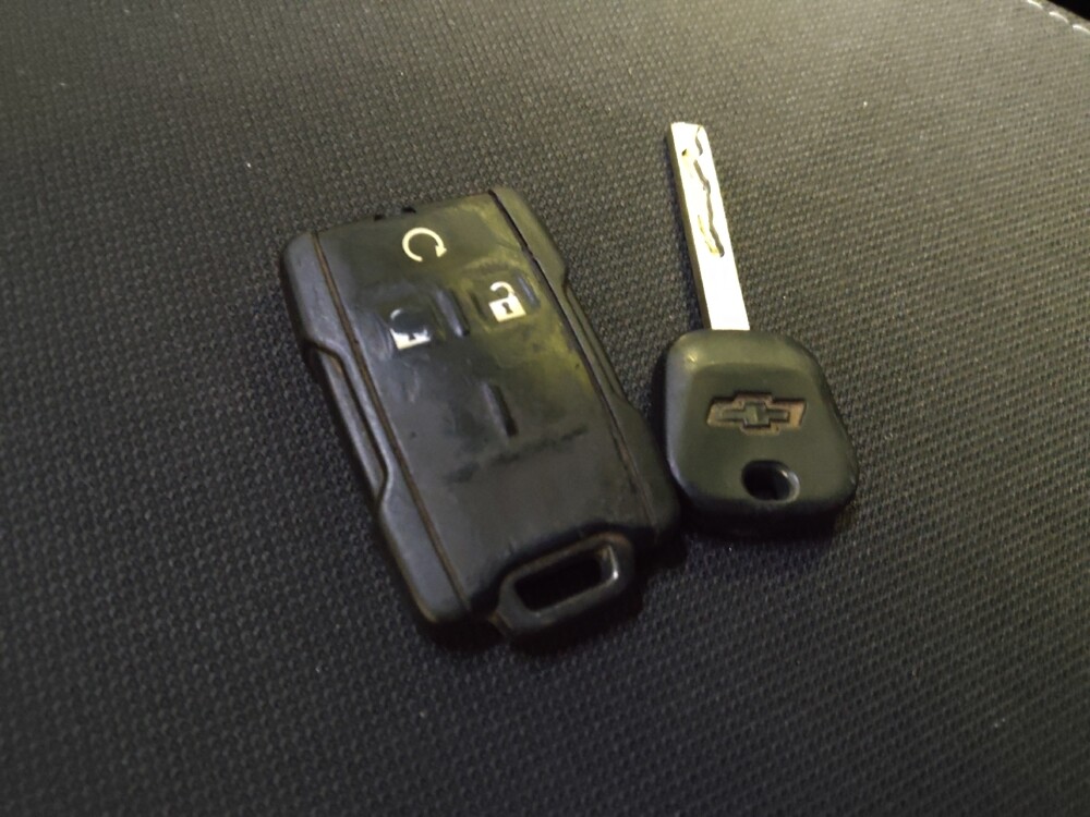 2018 Chevrolet Silverado 1500 in Glendale, AZ 85301 - 18117581 32