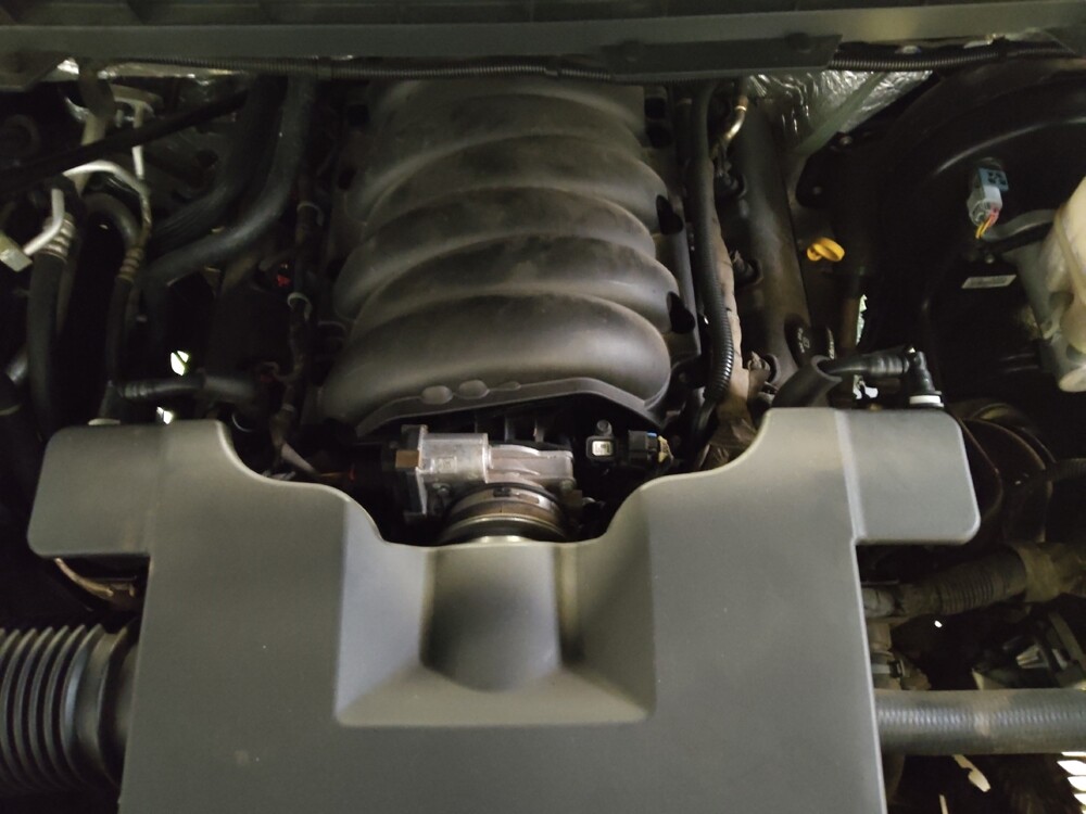 2018 Chevrolet Silverado 1500 in Glendale, AZ 85301 - 18117581 30