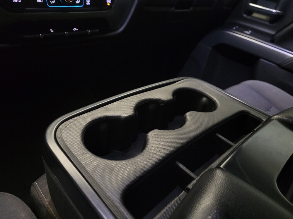 2018 Chevrolet Silverado 1500 in Glendale, AZ 85301 - 18117581 26