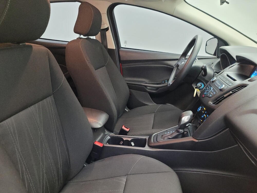 2017 Ford Focus in Mesa, AZ 85210 - 18117585 21