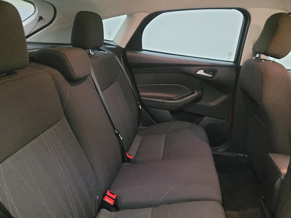 2017 Ford Focus in Mesa, AZ 85210 - 18117585 19