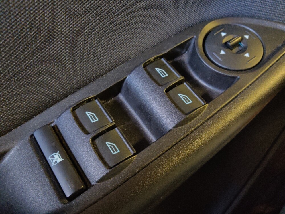 2017 Ford Focus in Mesa, AZ 85210 - 18117585 27