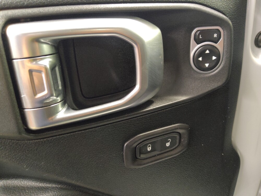 2020 Jeep Gladiator in Tampa, FL 33612 - 18117594 27