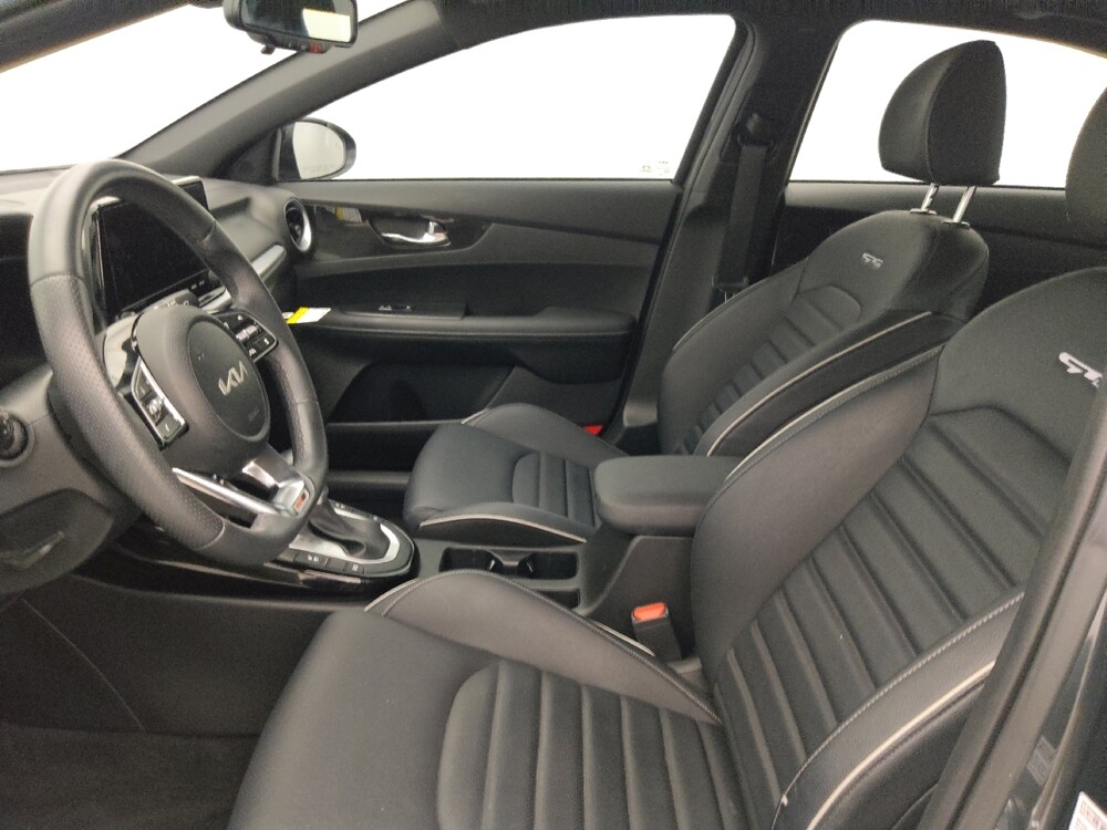 2024 Kia Forte in Tampa, FL 33612 - 18117598 17