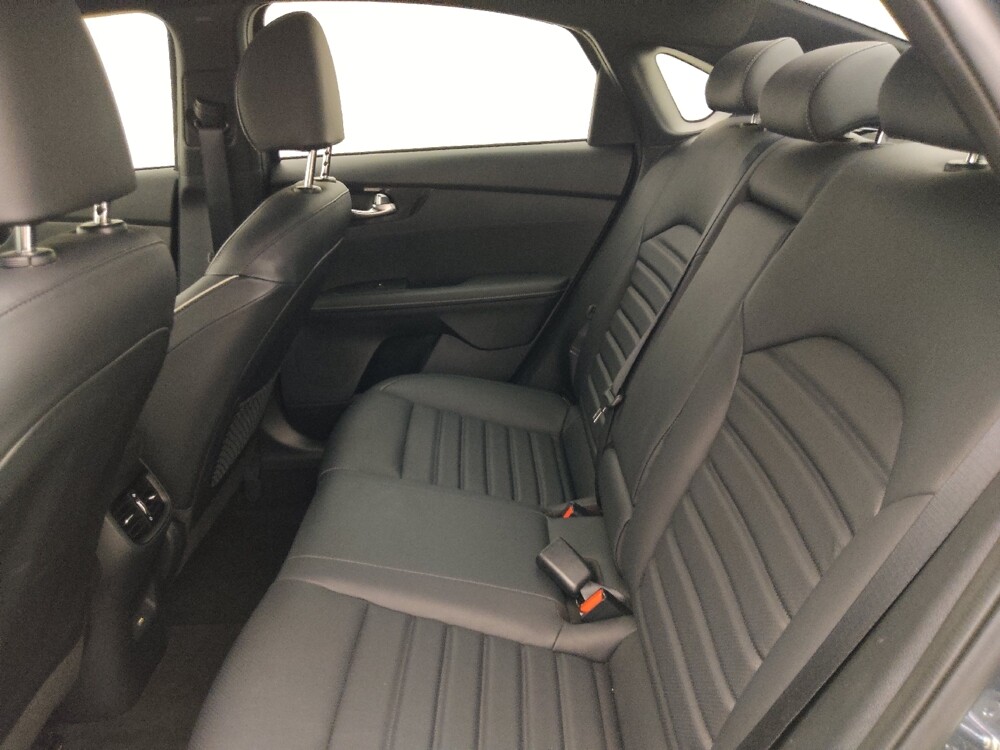 2024 Kia Forte in Tampa, FL 33612 - 18117598 18